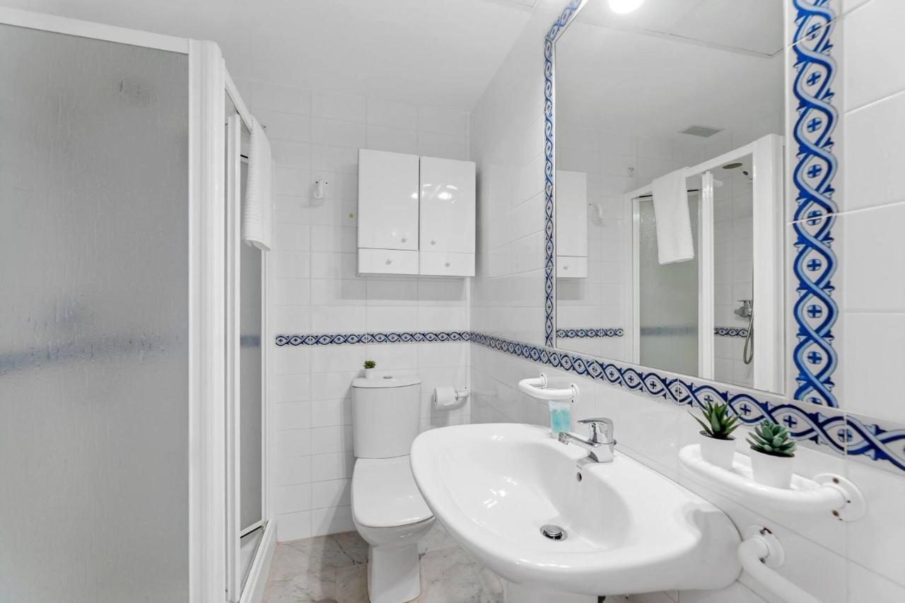 Apartment Family With Pool Marbella
